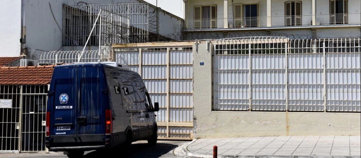 Φυλακές Κορυδαλλού: Προσπάθησαν να ρίξουν ναρκωτικά στο προαύλιο - Τι εντόπισε η φρουρά